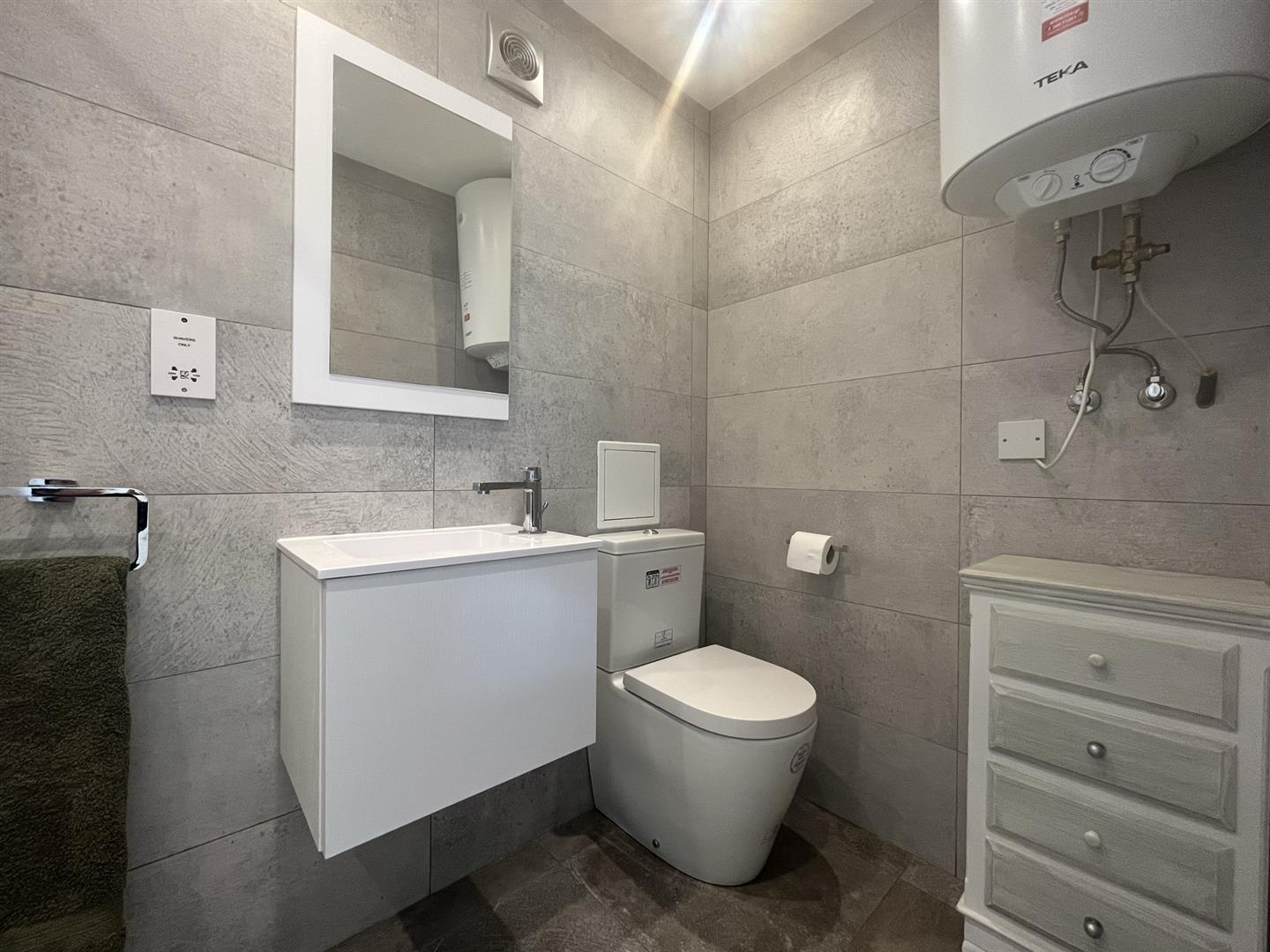  Image of Apartment - 2 Bedrooms - 2 Bathrooms for Rental in Watergardens-Gibraltar, Image 6